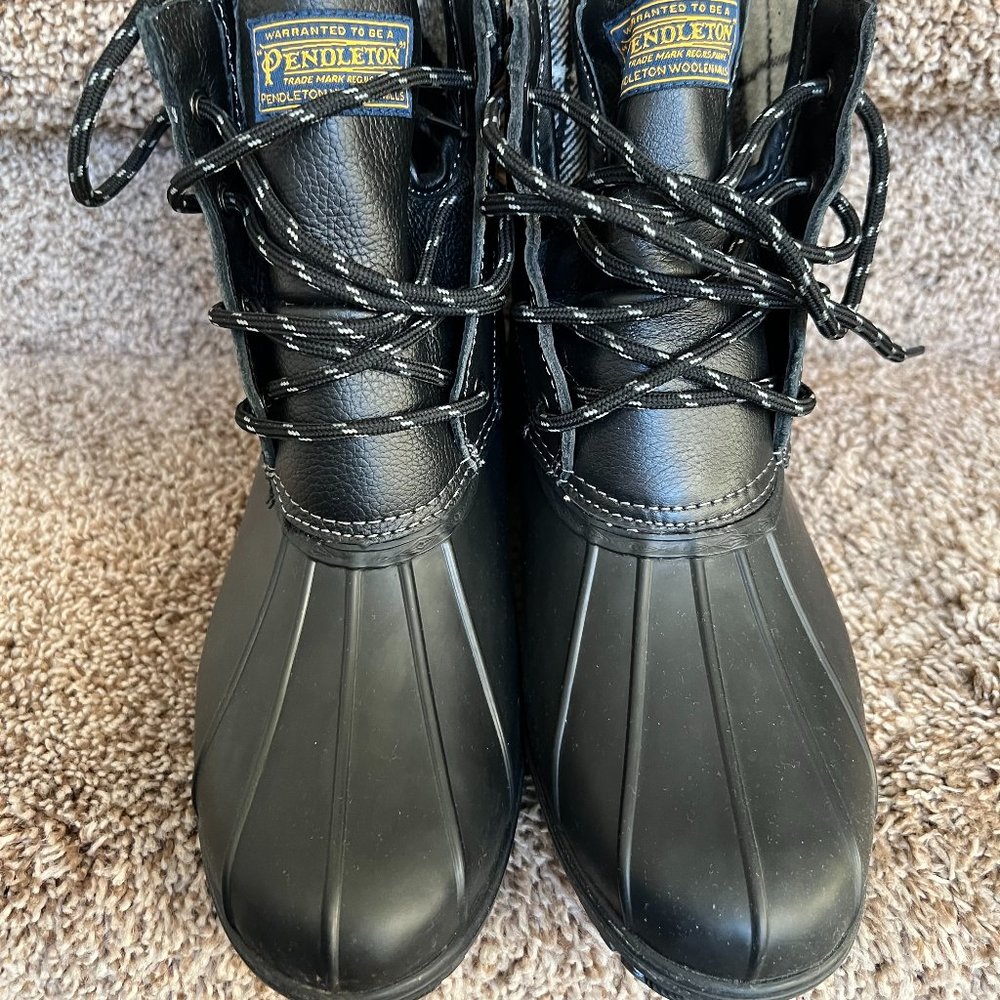 Pendleton Women's Black Leather Upper / Rubber Sh… - image 3